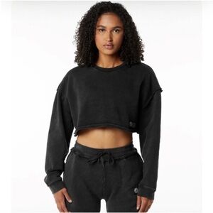 Alphalete very terry cropped sweater